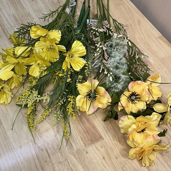 Variety of Floral Flowers Yellow & Pinks-9 Steams - Picture 4 of 7